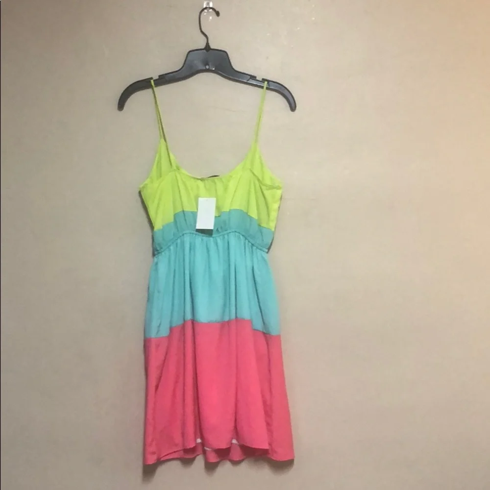 Soprano • color block tropical summer dress - Picture 4 of 6